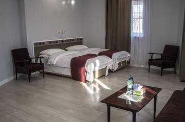 Фото номера Трехместный номер с общей ванной комнатой Гостевой дом Stone Art Guest House &amp; Camping г. Pemzashen 2